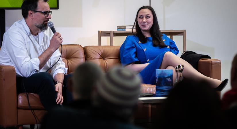 A nagymamája a pincébe akart bújni, az anya meg attól félt, hogy rájuk omlik a ház