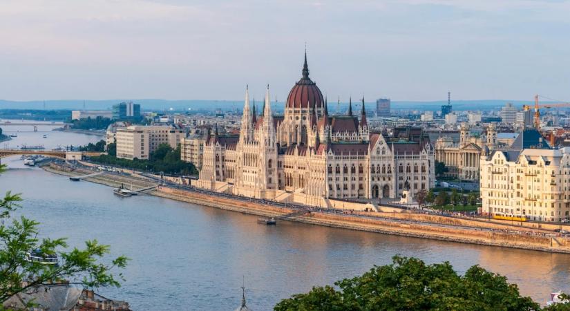 A JP Morgan és a Morgan Stanley is a magyar piac kiváló kilátásairól beszél, Magyarországon a befektetési világ szeme