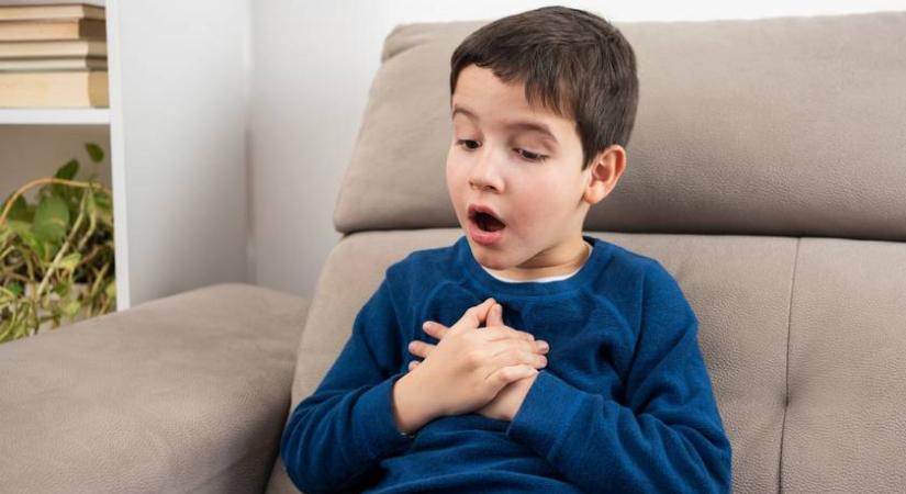 Bajt sejtet, ha így lélegzik a gyerek: erre figyelj fel
