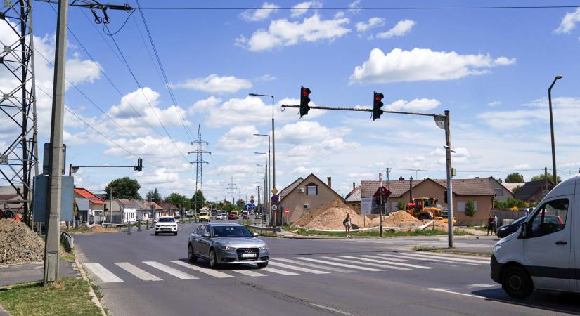Jelzőlámpát cserélnek két debreceni kereszteződésben