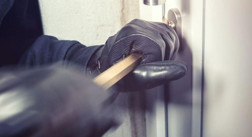 Pofátlan betörés: Visszatért a rém? Aludt, majd kifosztotta az ingatlant!