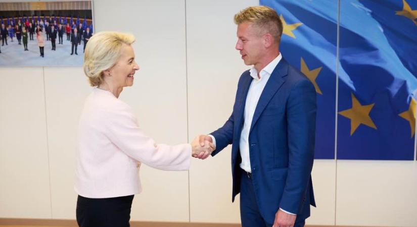 Magyar Péter telefonon egyeztetett Ursula von der Leyennel a befagyasztott EU-s forrásokról