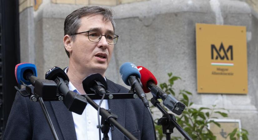 Karácsony bejelentette, hogy jó eséllyel májusban nem tudnak fizetést adni a dolgozóiknak – majd előadta a Tiszának költött szerelmes ódáját