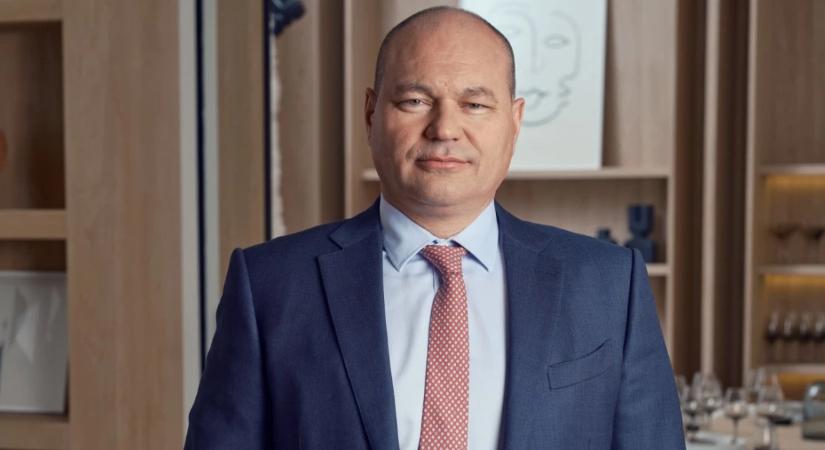 Bocsánatot kért a Bayer Construct vezetője, amiért a Fideszre való szavazásra buzdította alkalmazottait