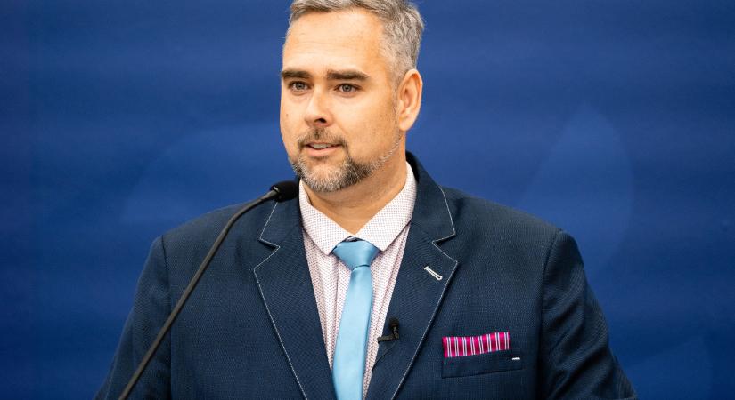 Az óbudai polgármester a Tiszára szavazott, másokat is erre biztatott, majd kilépett a Demokratikus Koalícióból