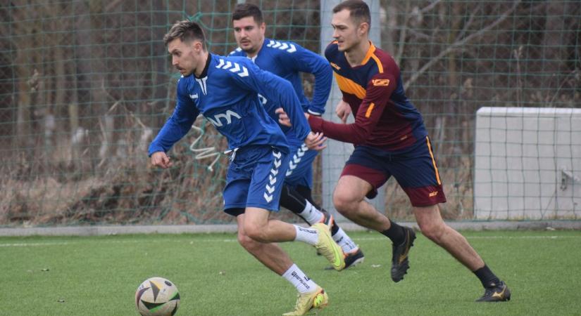 Nyugaton tízet rúgott az Uszód, tartja előnyét a Szakmár