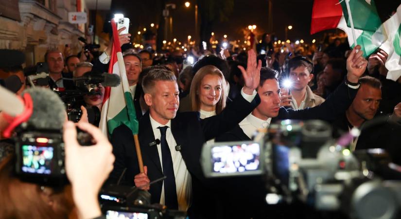 A nap, amikor történelmet írt Magyarország – a választás a HVG fotósainak szemével