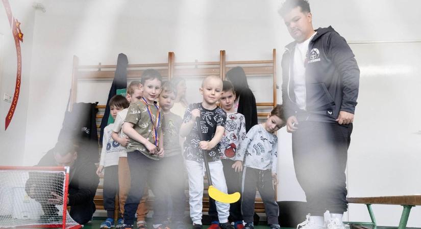 Jégkorongozók az óvodában – így tanulják a kicsik az egészséges életet