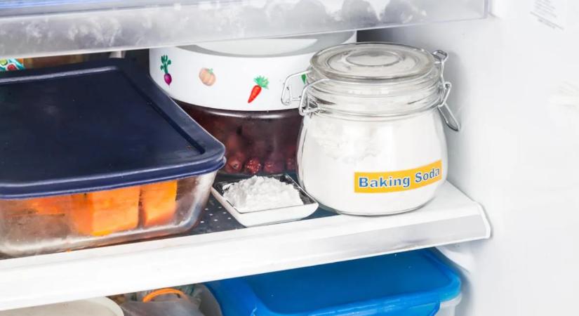 Ezért nem működik a szódabikarbónás szagtalanító trükk a hűtődben