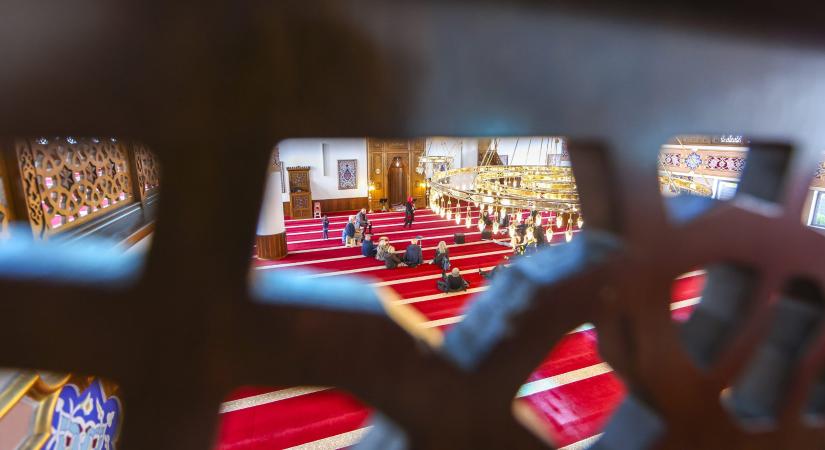 Sariát szeretne a németországi muszlim fiatalok 45,1 százaléka!