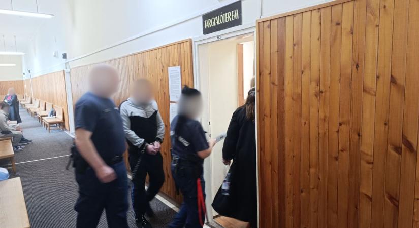 Sokkoló hangfelvétel a bíróságon: „A k… anyját neki, vágd el őket!” – üvöltötték a gázolás előtt