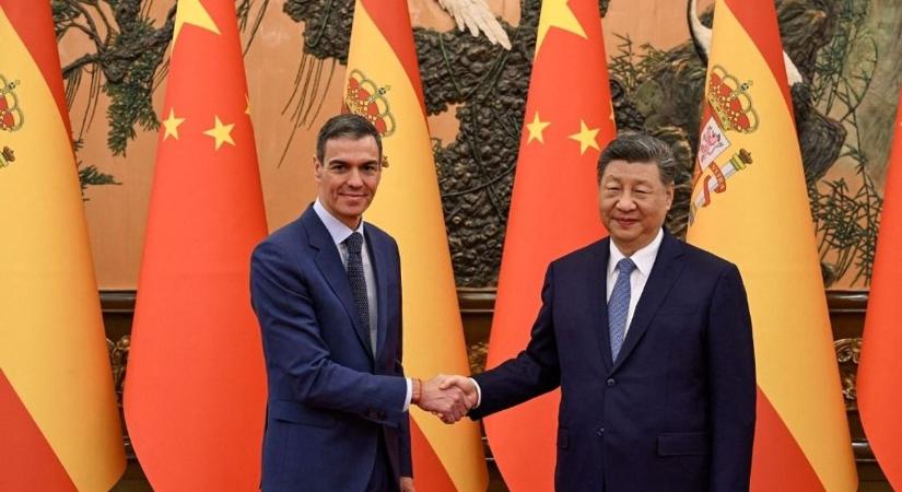 Vége a stratégiai nyugalomnak, Kína most tényleg bepöccent: egyszerre csapott le az USA-ra és az európai szövetségesekre