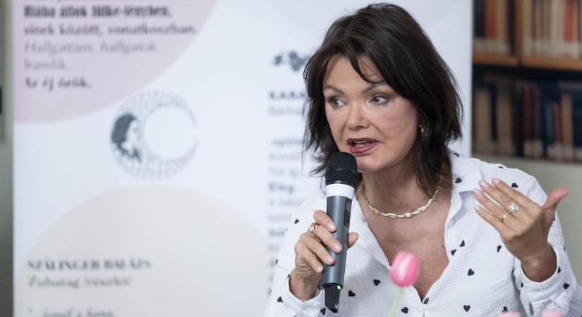 Szeleknek fordít – Tóth Krisztina irodalmi estje Zalaegerszegen (galéria)