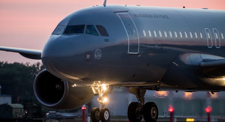 Elindult Libanonba a magyar békefenntartók váltóállománya