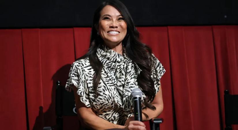 Új sorozatának forgatása közben kapott stroke-ot Dr. Pimple Popper, a bőrgyógyász