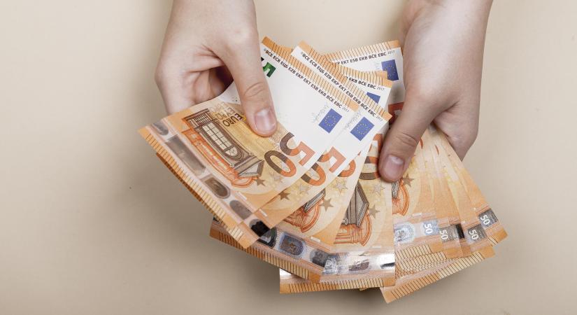 Jelentősen erősödött a forint