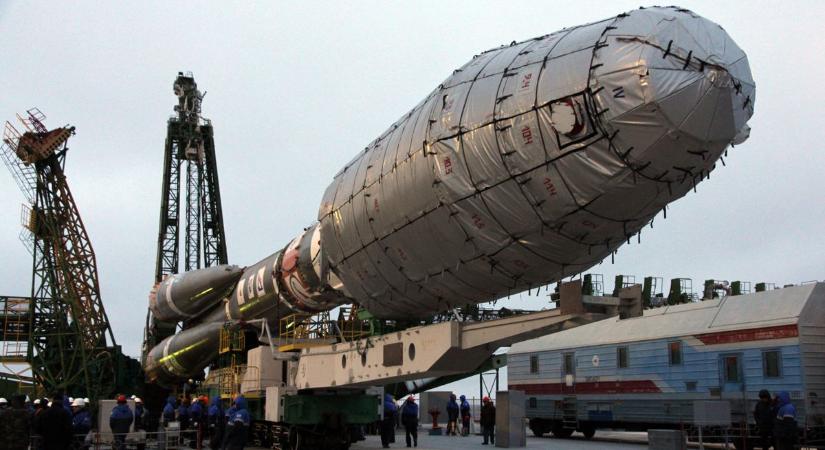 Űrháború a techóriások között: az Amazon tízmilliárdos üzlettel érné utol Elon Muskot – forradalom indul a műholdas internetpiacon