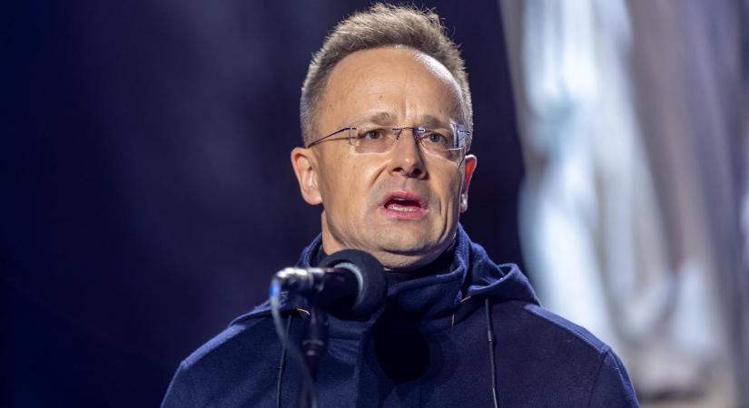 A külügy szerint Szijjártó Péter és Gyarmati Eszter nem járt az iratmegsemmisítő irodákban