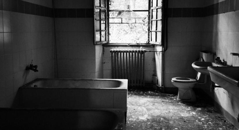 Ahol a csend sikít: egykori elmegyógyintézet hátborzongató falai közé jutott be a nyíregyházi fotós (galériával)