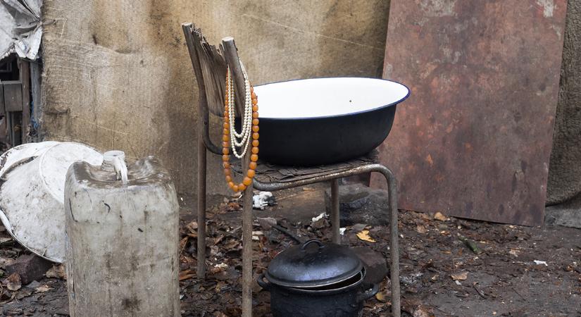 „Egy hajléktalan nőnek nagyon veszélyes egyedül az utcán, a szingliség a középosztály kiváltsága“