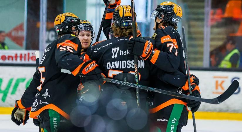 Galló Vilmos jó formában készül az elődöntőre a finn hokiligában