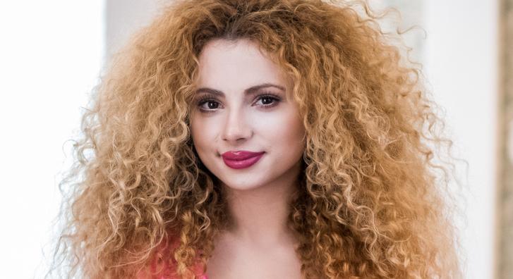 Opitz Barbara a Magyar Péter-festménye után megmutatta, hogyan ünnepelte a választási eredményt