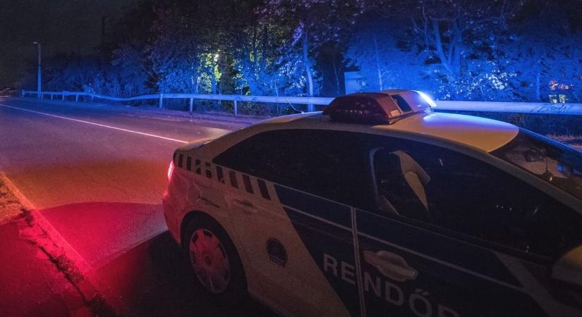 Árokba csapódott egy autó 47-es főúton, a mentőket is riasztani kellett!