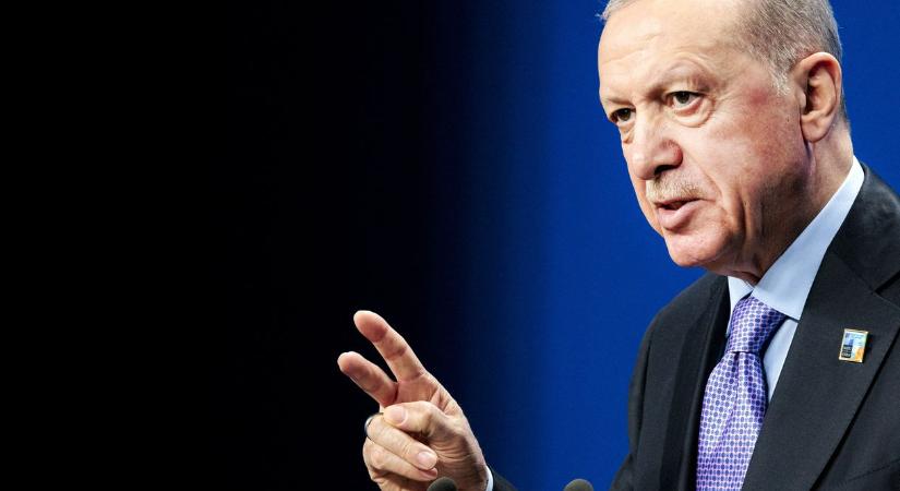 Erdogan felhívta Magyar Pétert