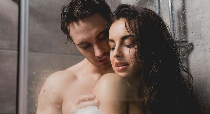 Ne csak a víztől legyél nedves: ez az 5 legjobb szexpóz zuhanyzás közben