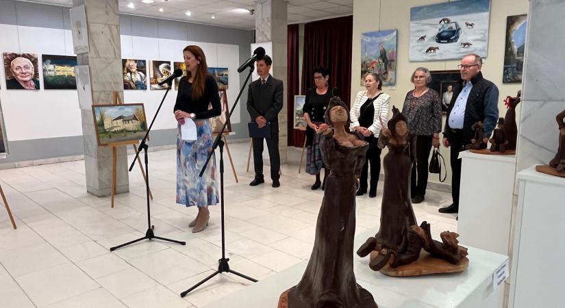 Művészi tavaszi zsongás a rajzbarátoktól