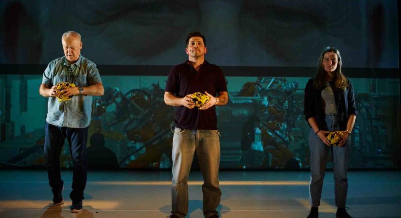 BIZONYÍTÁSI KÉNYSZER Kelemen Kristóf–Török Tímea–Teresa Lucia Rosencrantz: Drive / Jurányi Ház