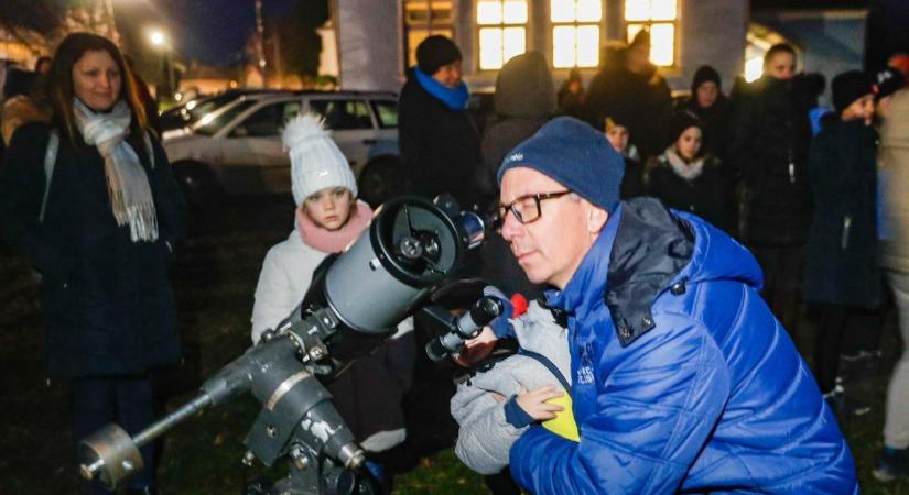 Fedezd fel szombaton este Szőcén a csillagos égbolt titkait!
