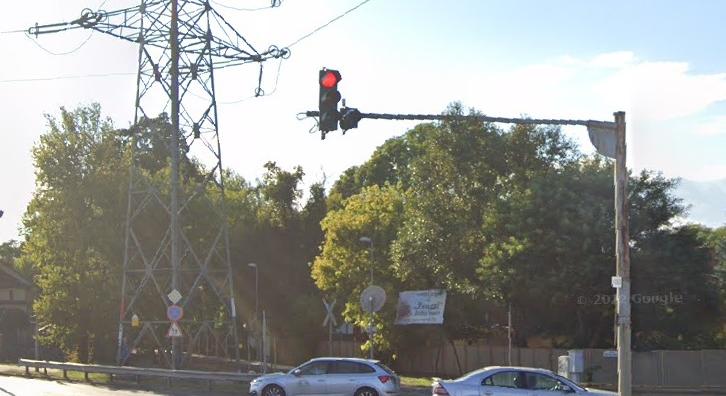 Kikapcsolják a jelzőlámpákat ebben a forgalmas debreceni kereszteződésben