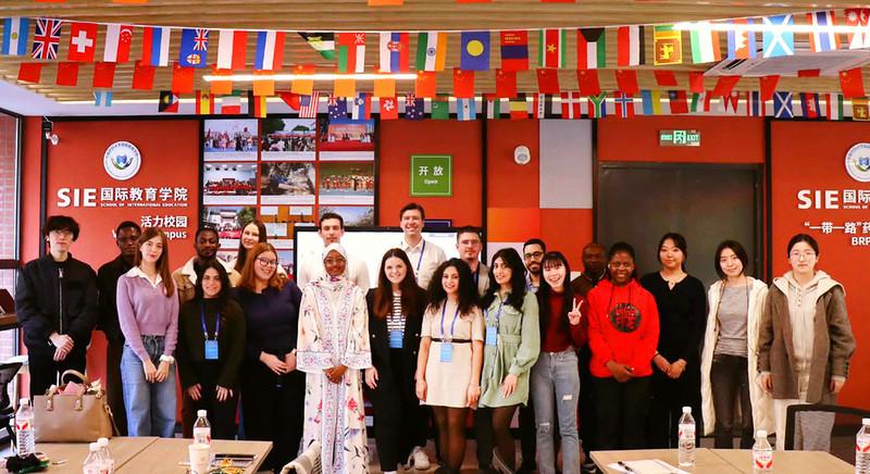 Debreceni gyógyszerész PhD-hallgatók igyekeztek elmélyíteni az együttműködést a nanjingi egyetemmel