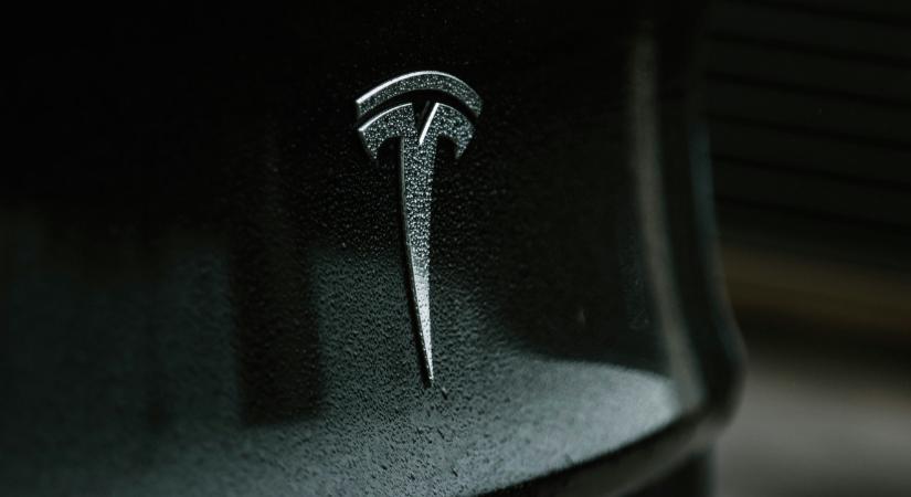 Olcsó villany-SUV-vel lőne a Model 3 alá a Tesla