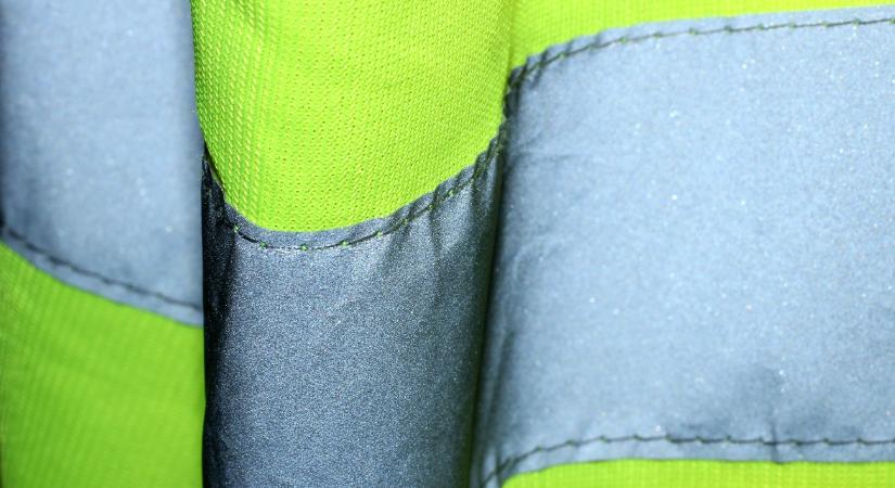 Kétségbeesve integetett a baleset áldozata az M1-en, de nem állt meg senki – videó