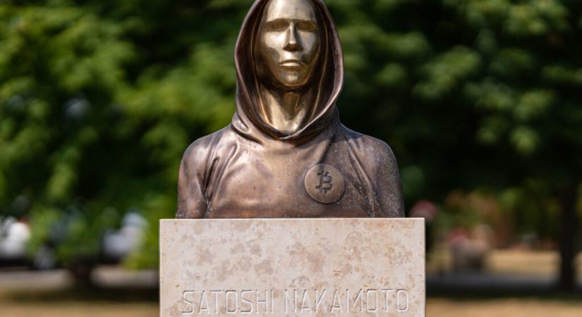 Ő lehet a Bitcoin rejtélyes atyja – de mindent tagad
