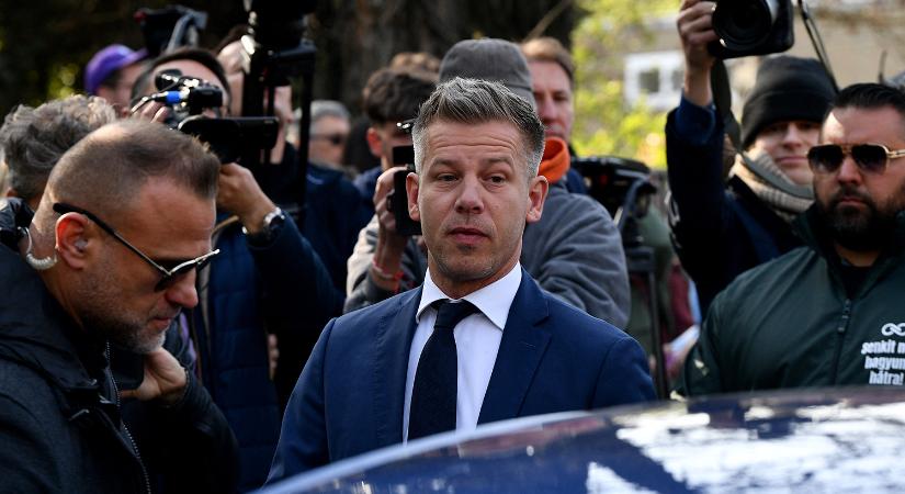 Magyar Péter megkaphatja ezt a páncélozott BMW-t