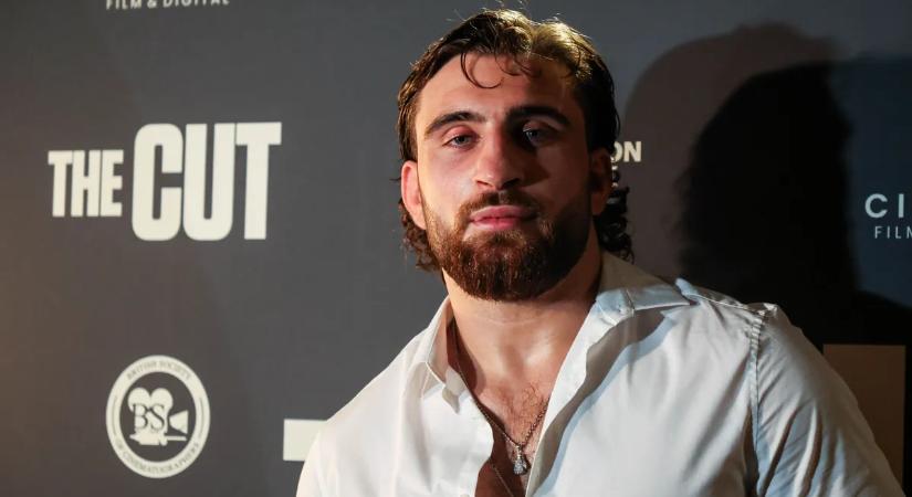 Megőrülnek érte, Növényi Norbert fia tarol a női szurkolóknál