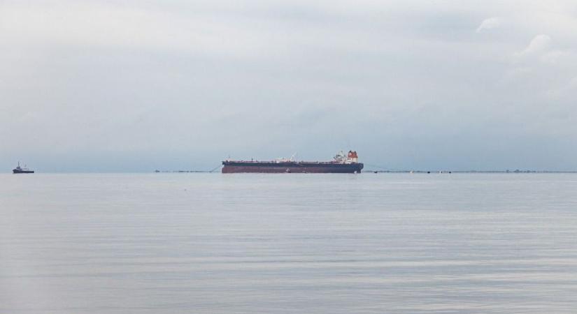 Dráma: megtörtént az első konfliktus, az amerikai hadihajók összefeszültek az iráni tankerekkel – bosszút fognak állni