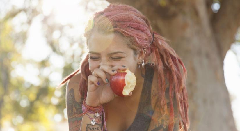 Nem hinnénk, de ezt teszi az alma a szervezetünkkel