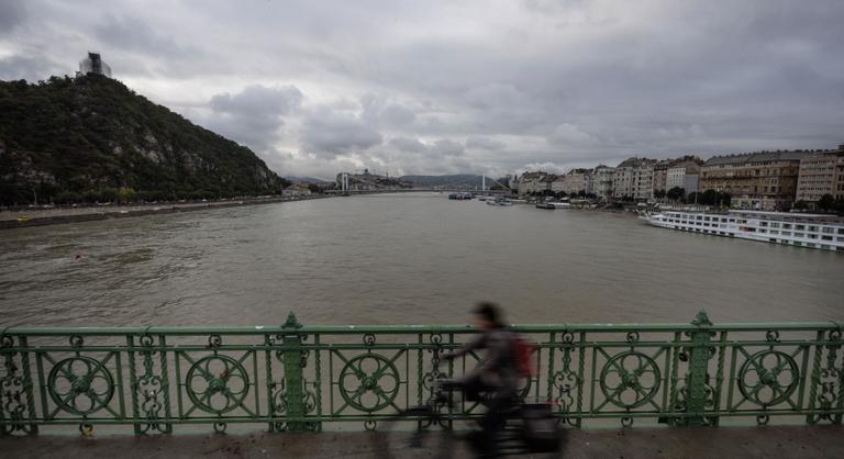 Felhők takarhatják el szerdán a napot, de így is 20 fok fölé kúszik a hőmérő higanyszála