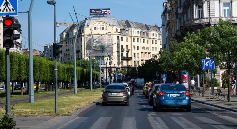 Éjfélkor lejár a fizetési határidő: egymillió autóst figyelmeztet a NAV