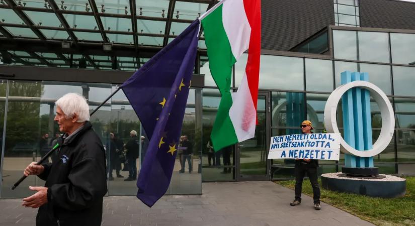 A Kossuth rádióban és az M1-en indítja a napot Magyar Péter