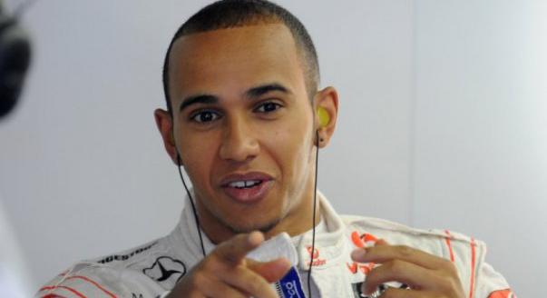 F1-Archív: Kihúzta a gyufát a pilótáknál Hamilton