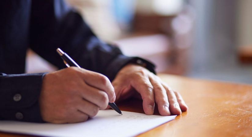 Most a bankok kerültek sorra