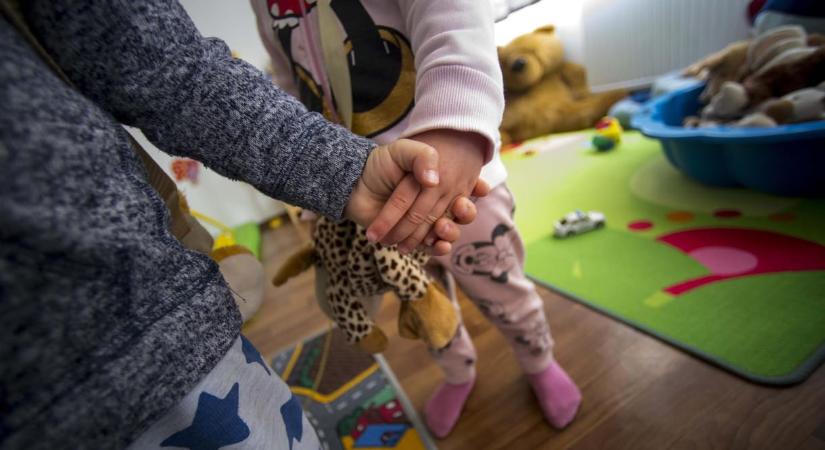 Ne a szülőknek kelljen kiharcolni az SNI-s fejlesztéseket – szakmai minimumokat javasolnak a szakértők