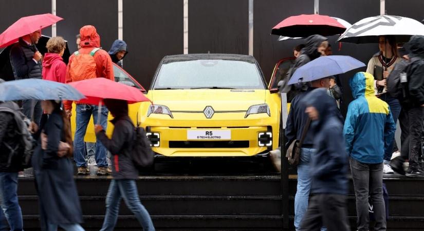 Több mint kétezer mérnököt bocsáthat el a Renault