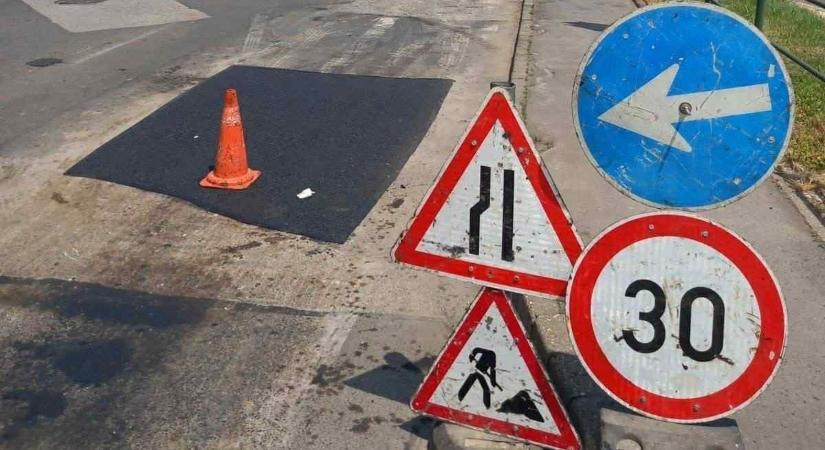 Sávlezárás és útjavítások Miskolcon