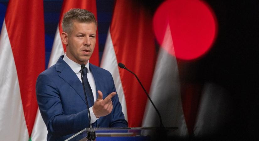 Mennydörgő bejelentkezés, ez volt Magyar Péter első mondata a Kossuth Rádióban, azonnal szót kért már az első kérdés előtt